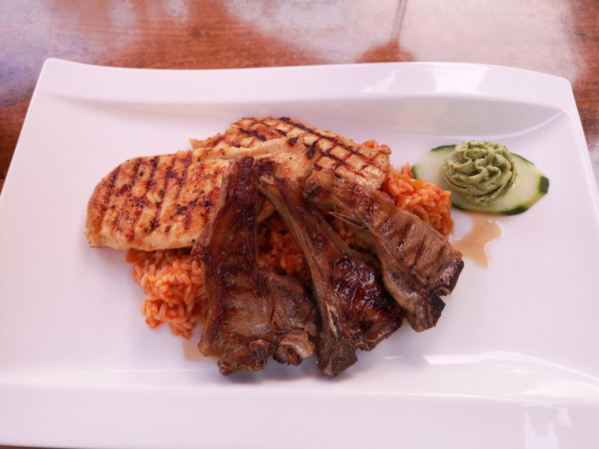 Tuniberg Restaurant Hotel Freiburg im Breisgau Dış mekan fotoğraf