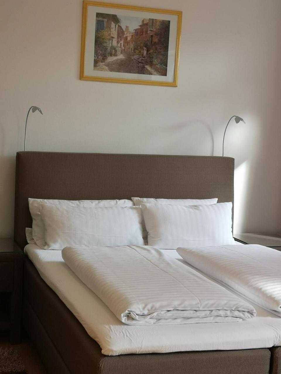 Tuniberg Restaurant Hotel Freiburg im Breisgau Dış mekan fotoğraf