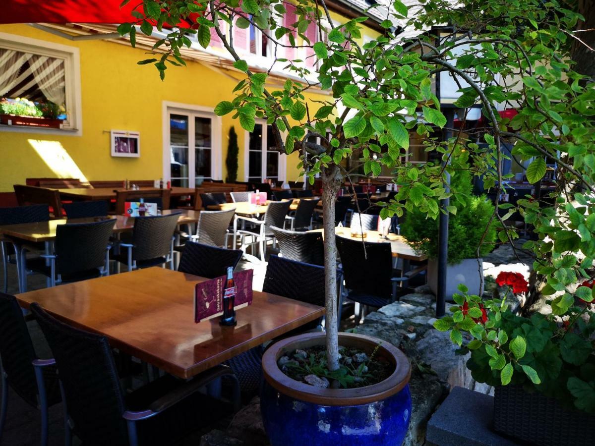 Tuniberg Restaurant Hotel Freiburg im Breisgau Dış mekan fotoğraf
