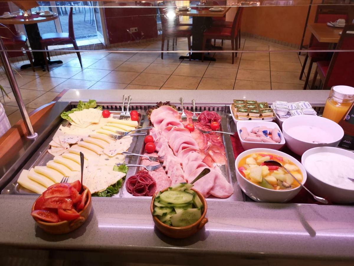 Tuniberg Restaurant Hotel Freiburg im Breisgau Dış mekan fotoğraf