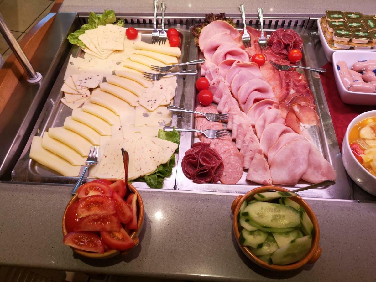 Tuniberg Restaurant Hotel Freiburg im Breisgau Dış mekan fotoğraf